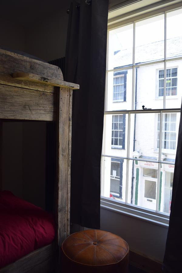 Ty Glyndwr Bunkhouse, Bar And Cafe Hostel Κερνάρφον Εξωτερικό φωτογραφία