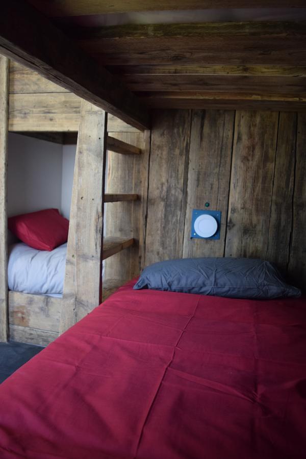 Ty Glyndwr Bunkhouse, Bar And Cafe Hostel Κερνάρφον Εξωτερικό φωτογραφία