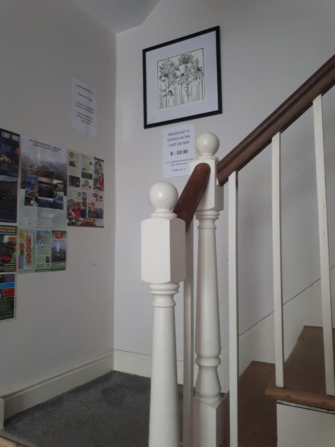 Ty Glyndwr Bunkhouse, Bar And Cafe Hostel Κερνάρφον Εξωτερικό φωτογραφία