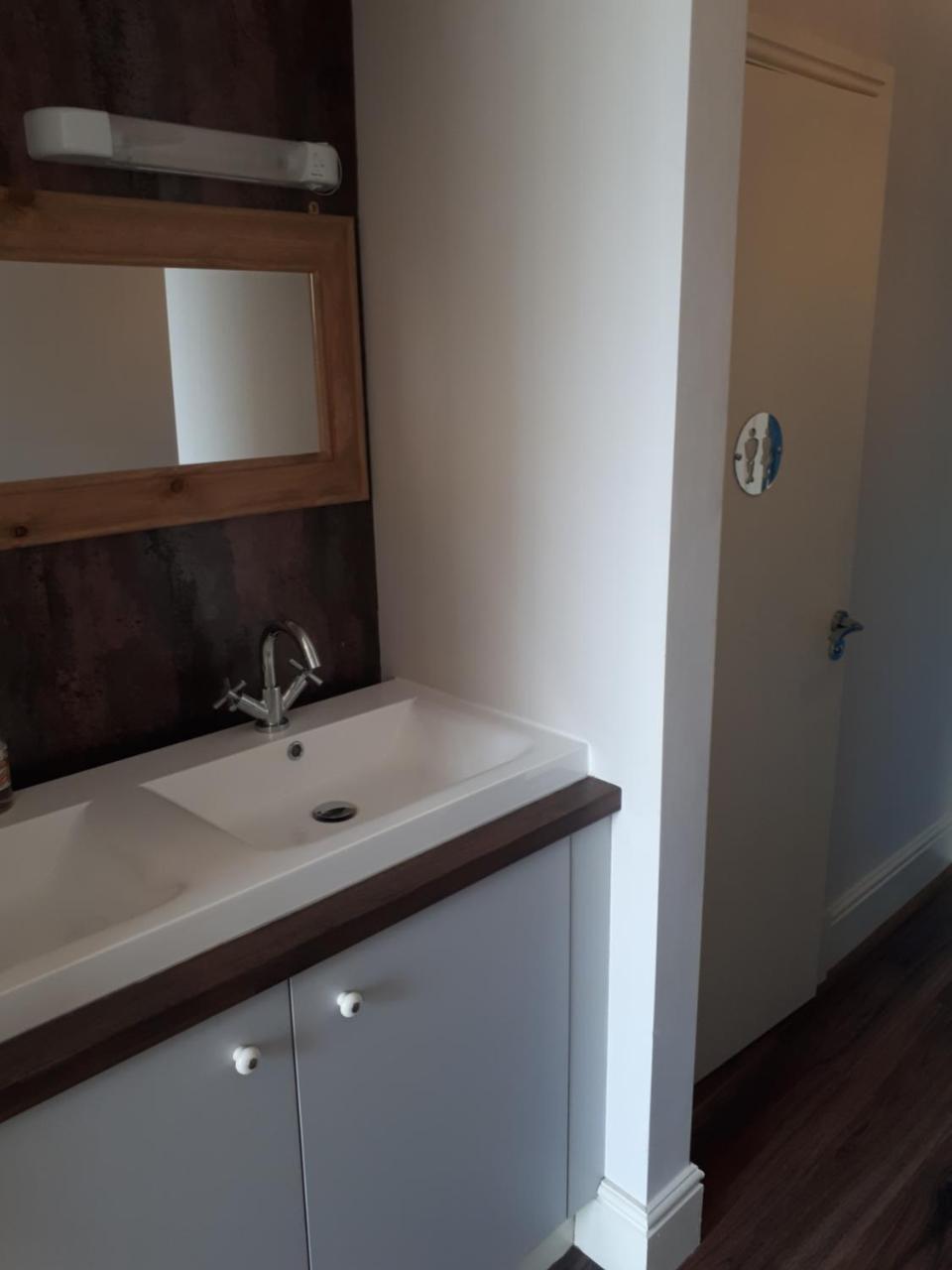 Ty Glyndwr Bunkhouse, Bar And Cafe Hostel Κερνάρφον Εξωτερικό φωτογραφία