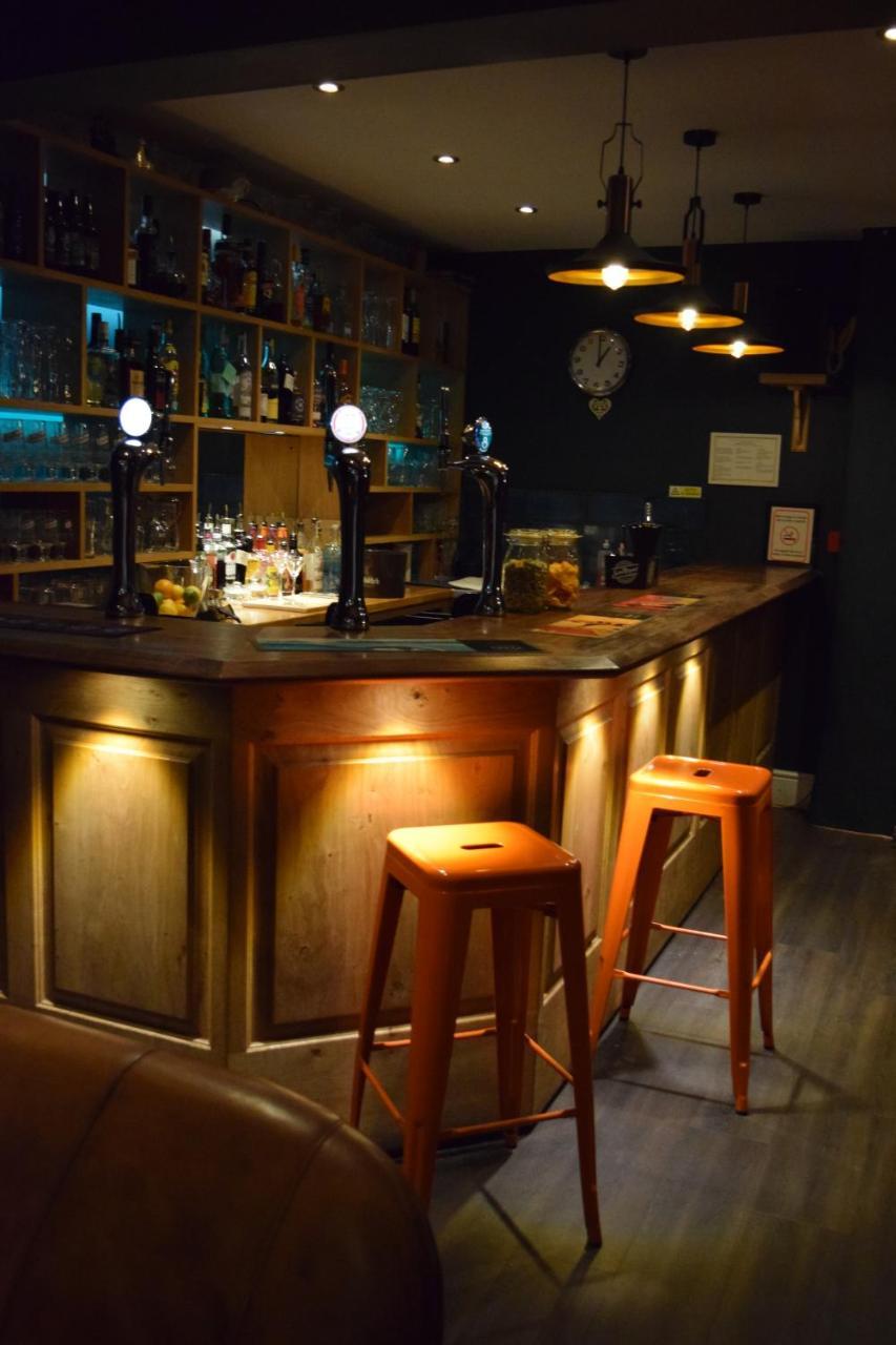 Ty Glyndwr Bunkhouse, Bar And Cafe Hostel Κερνάρφον Εξωτερικό φωτογραφία